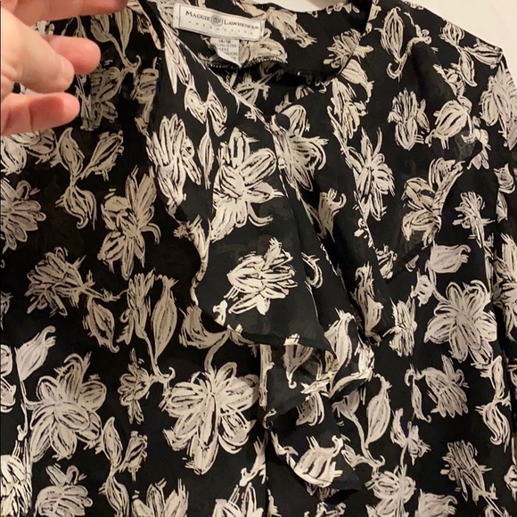 Maggie Lawrence collection 14/16 Blouse ruffles - Picture 6 of 7